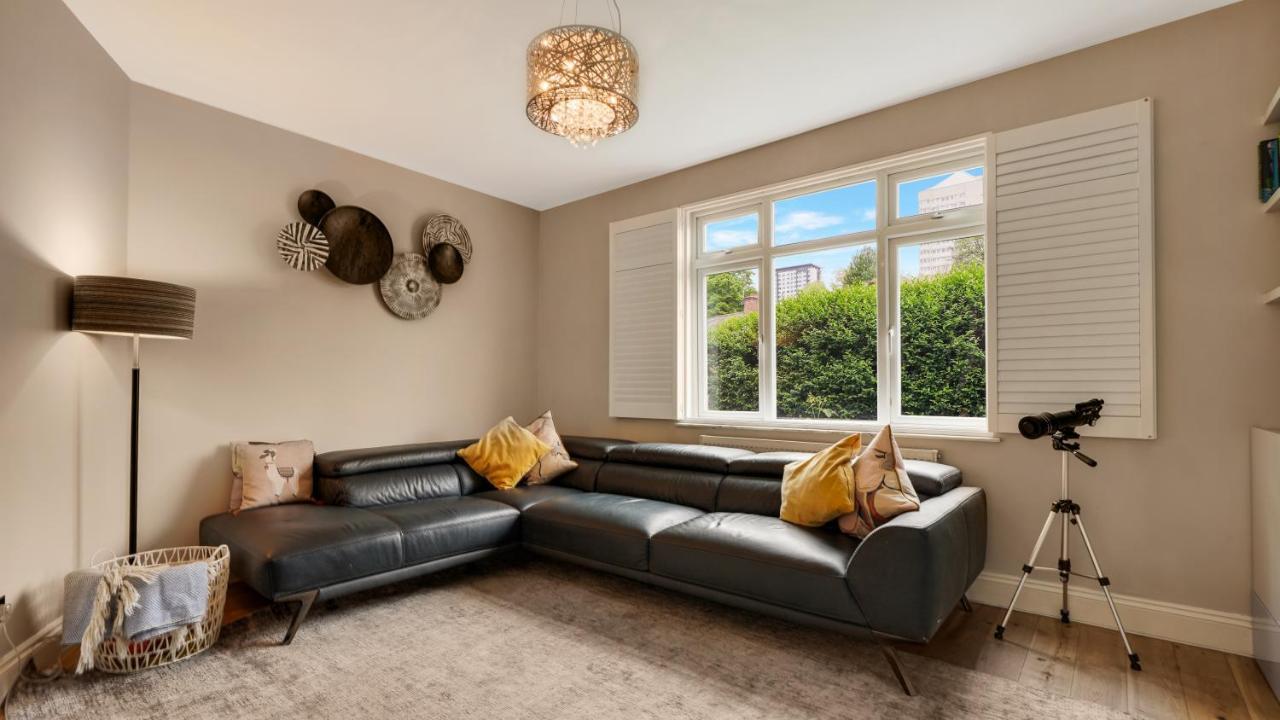 Cosy Luxurious Family Home Лондон Екстер'єр фото