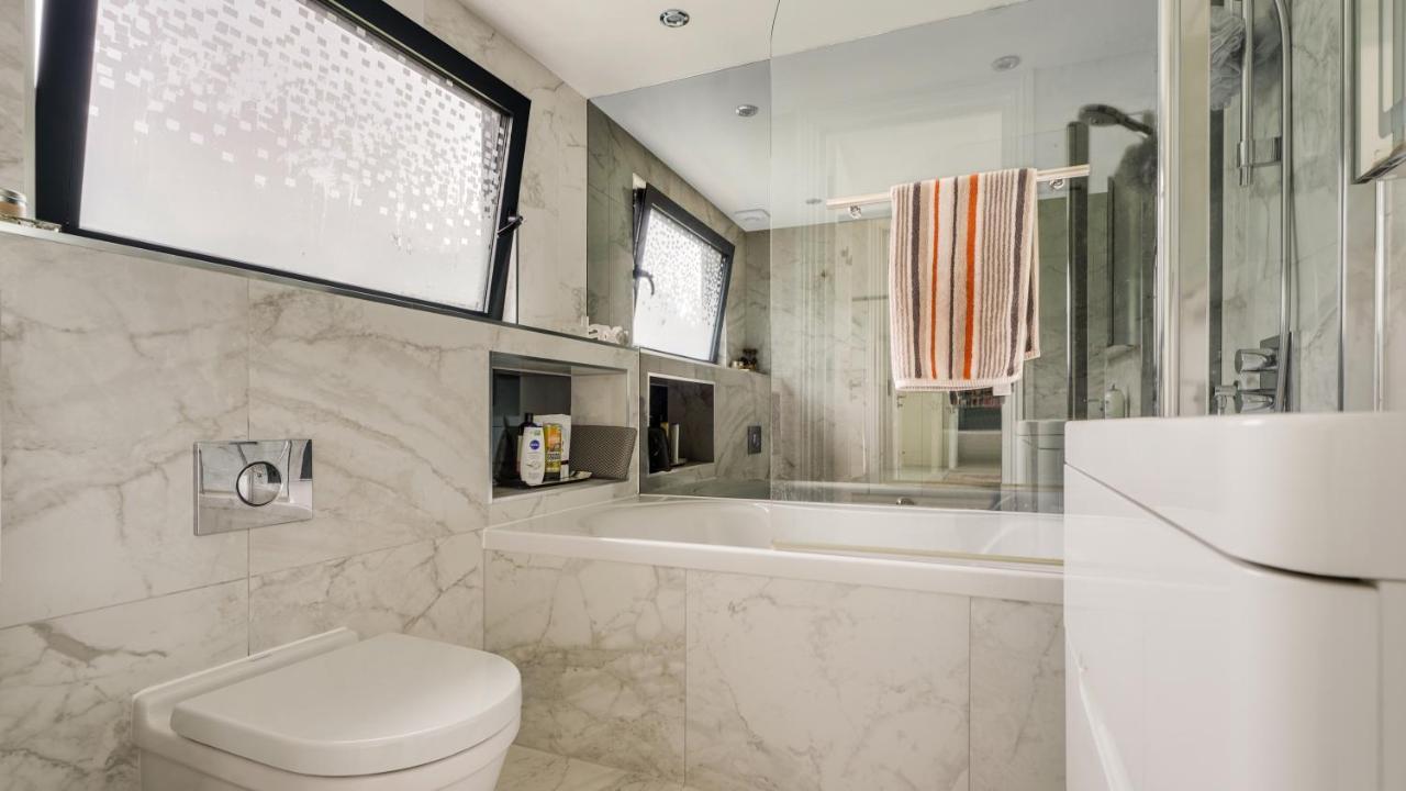 Cosy Luxurious Family Home Лондон Екстер'єр фото